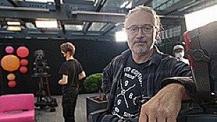 Puoli seitsemän -ohjelman kuvaus